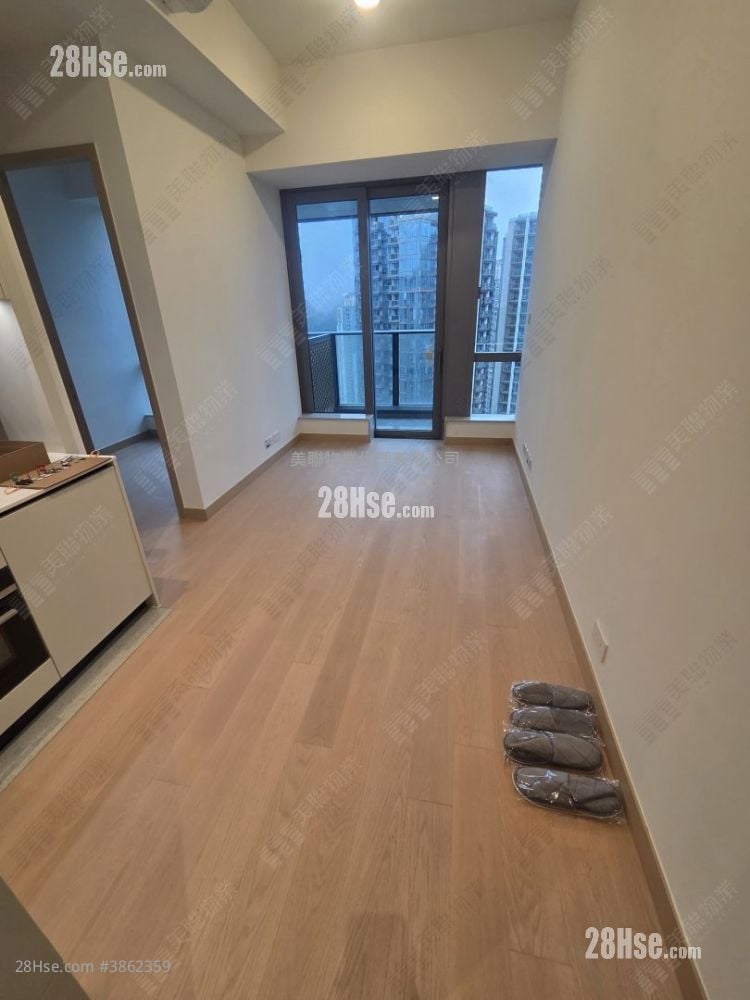 Grand Seasons Rental 2 Bedrooms , 1 Bathroom 437 ft²