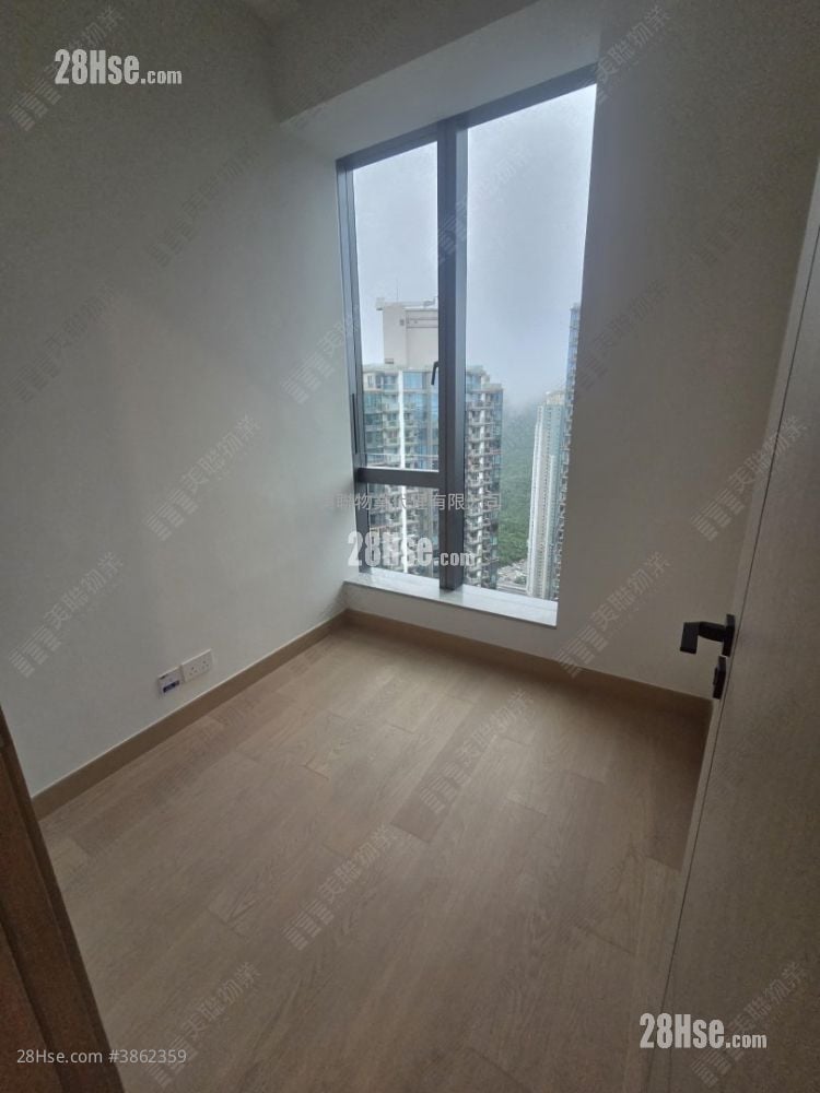 Grand Seasons Rental 2 Bedrooms , 1 Bathroom 437 ft²