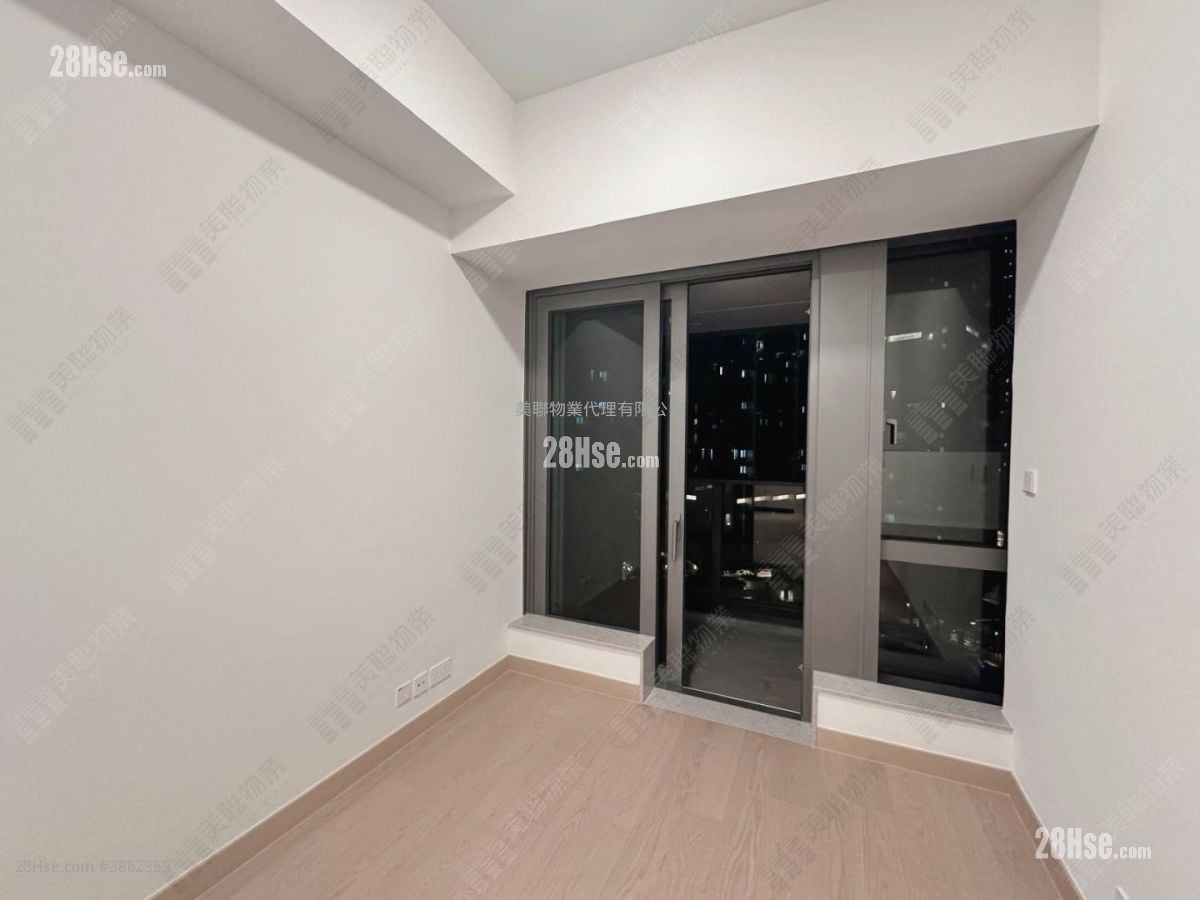 Grand Seasons Rental 2 Bedrooms , 1 Bathroom 437 ft²