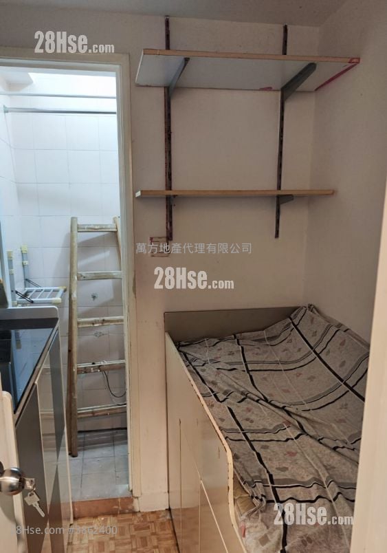 帝堡城 售盤 4 房 , 3 浴室 836 平方呎