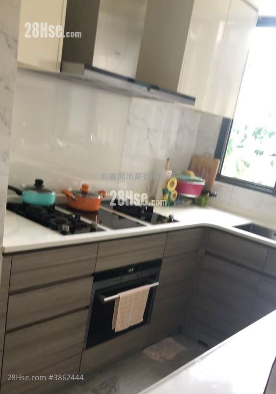 Dragons Range Sell 3 Bedrooms , 2 Bathrooms 952 ft²