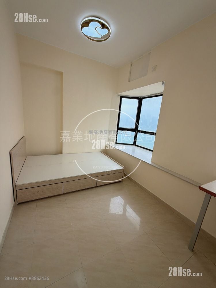 Connaught Garden Sell 2 Bedrooms , 1 Bathroom 334 ft²