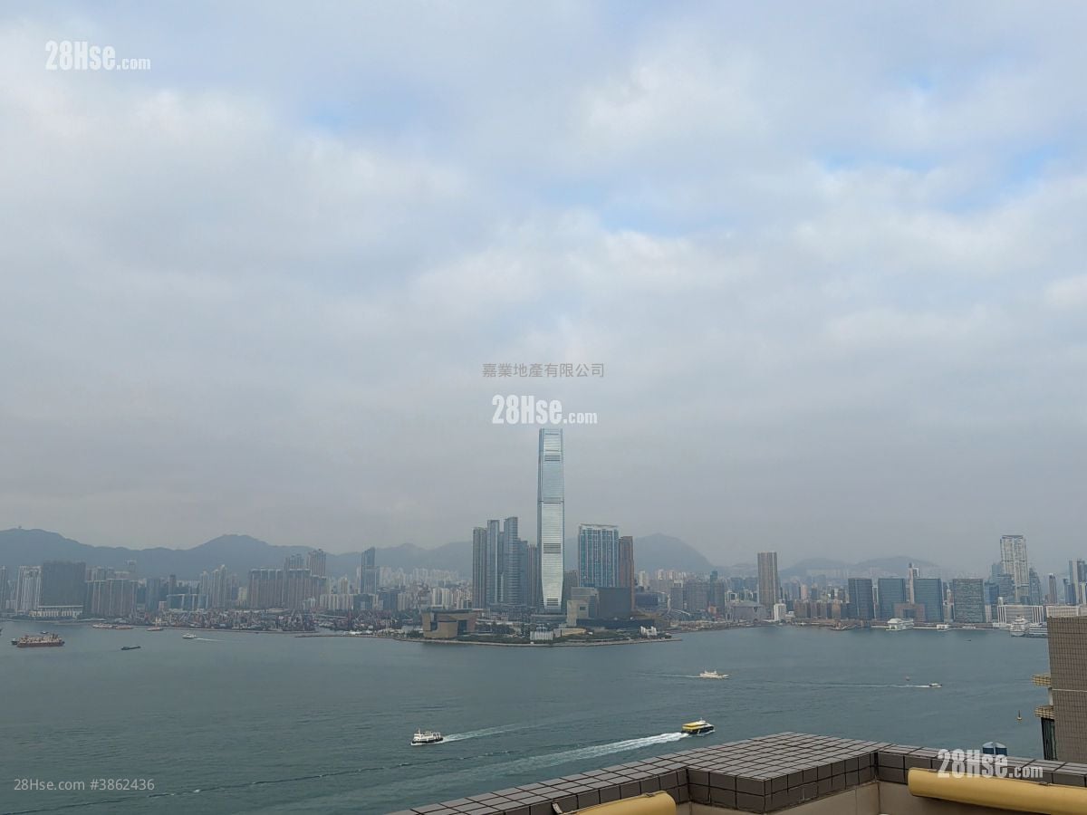 Connaught Garden Sell 2 Bedrooms , 1 Bathroom 334 ft²