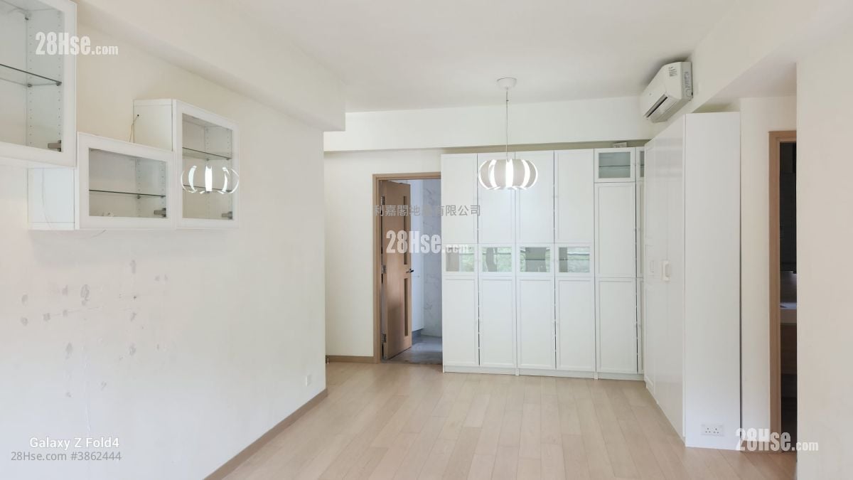 Dragons Range Sell 3 Bedrooms , 2 Bathrooms 952 ft²