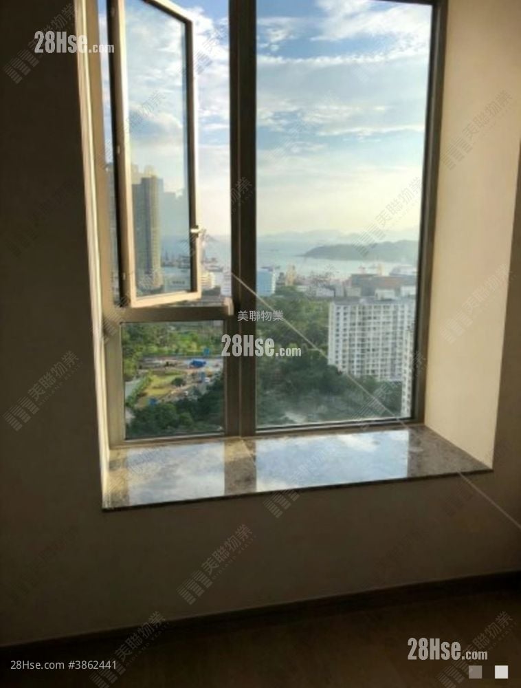 Park One Sell 4 Bedrooms 595 ft²