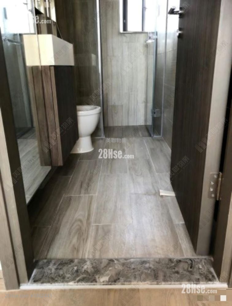 Park One Sell 4 Bedrooms 595 ft²