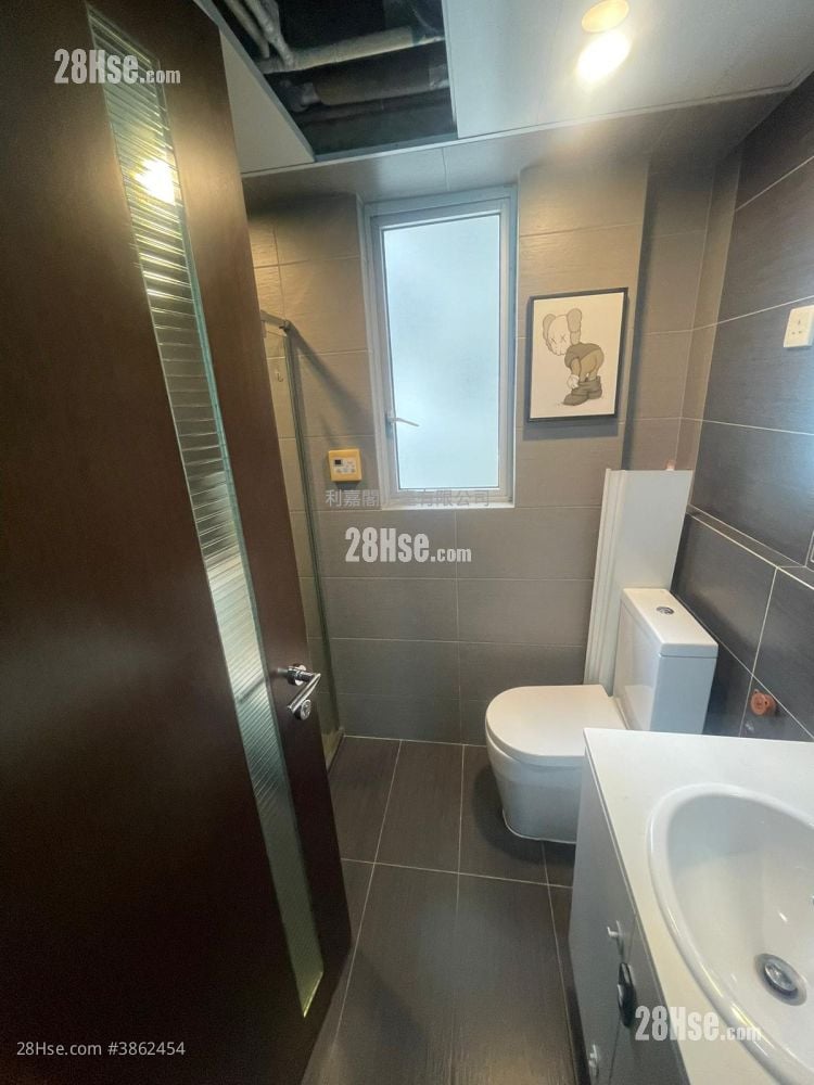 The Harbourside Sell 2 Bedrooms , 2 Bathrooms 794 ft²