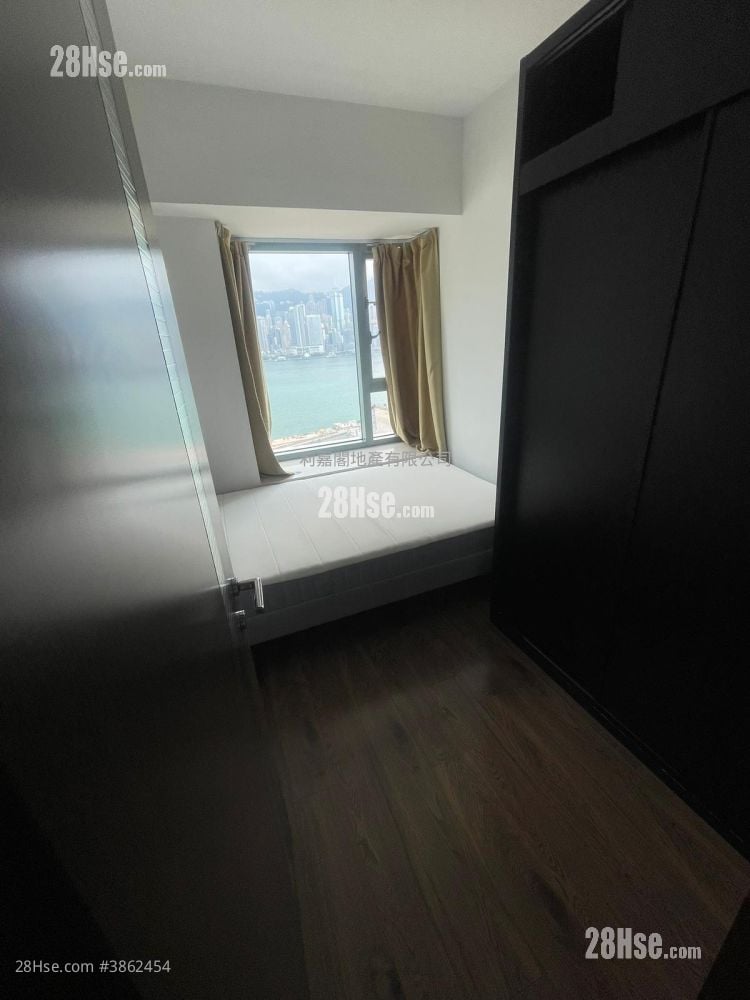 The Harbourside Sell 2 Bedrooms , 2 Bathrooms 794 ft²