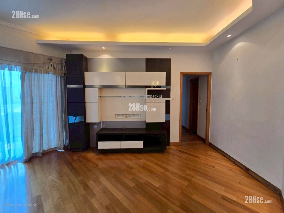 Woodland Crest Rental 3 Bedrooms , 2 Bathrooms 1,022 ft²