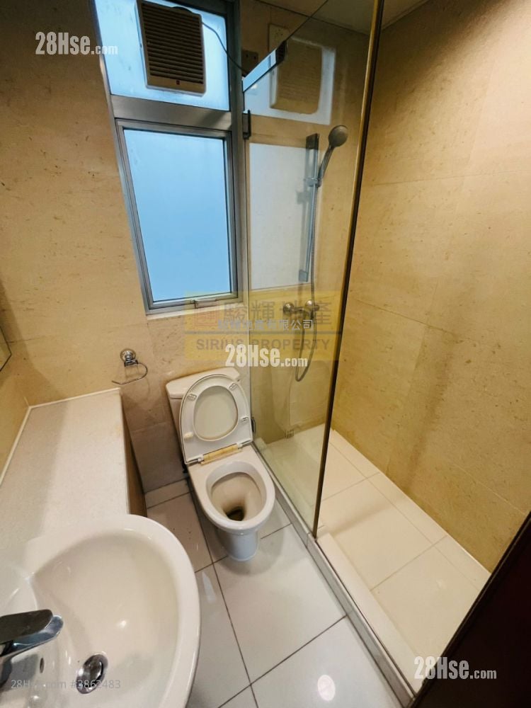 Grand Metro Rental 3 Bedrooms , 2 Bathrooms 699 ft²