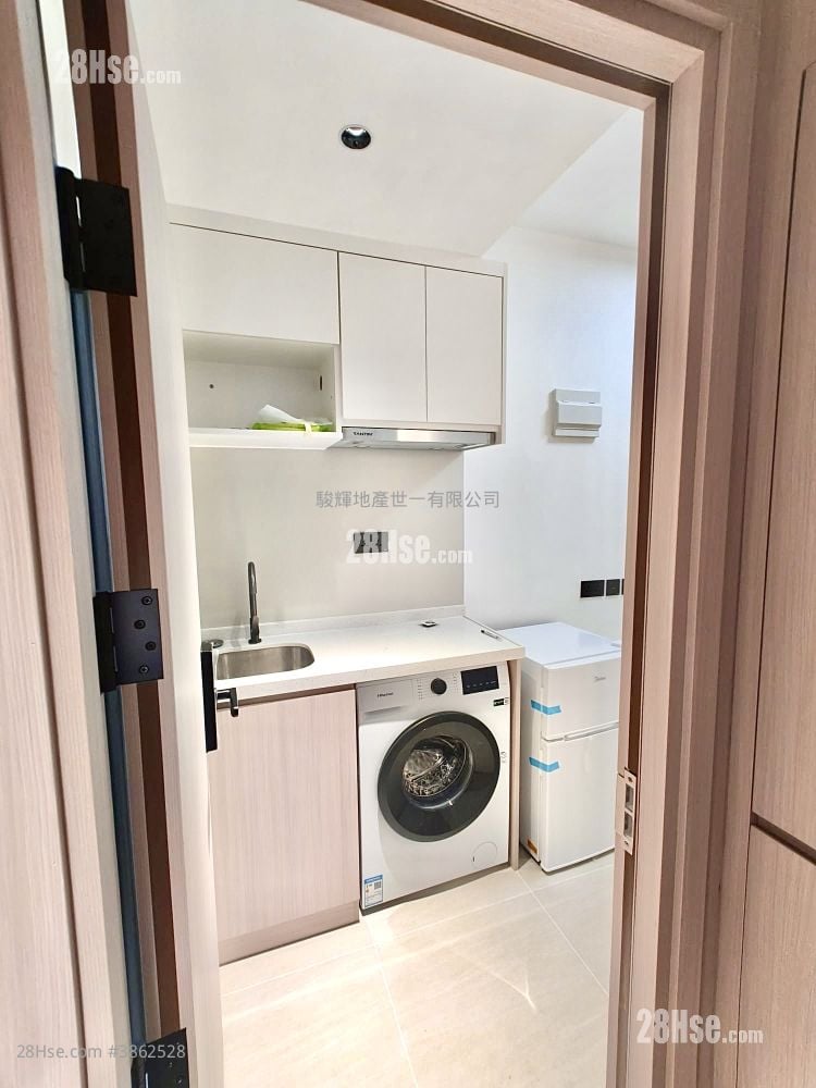 Man Fai Building Rental Studio , 1 Bathroom 150 ft²