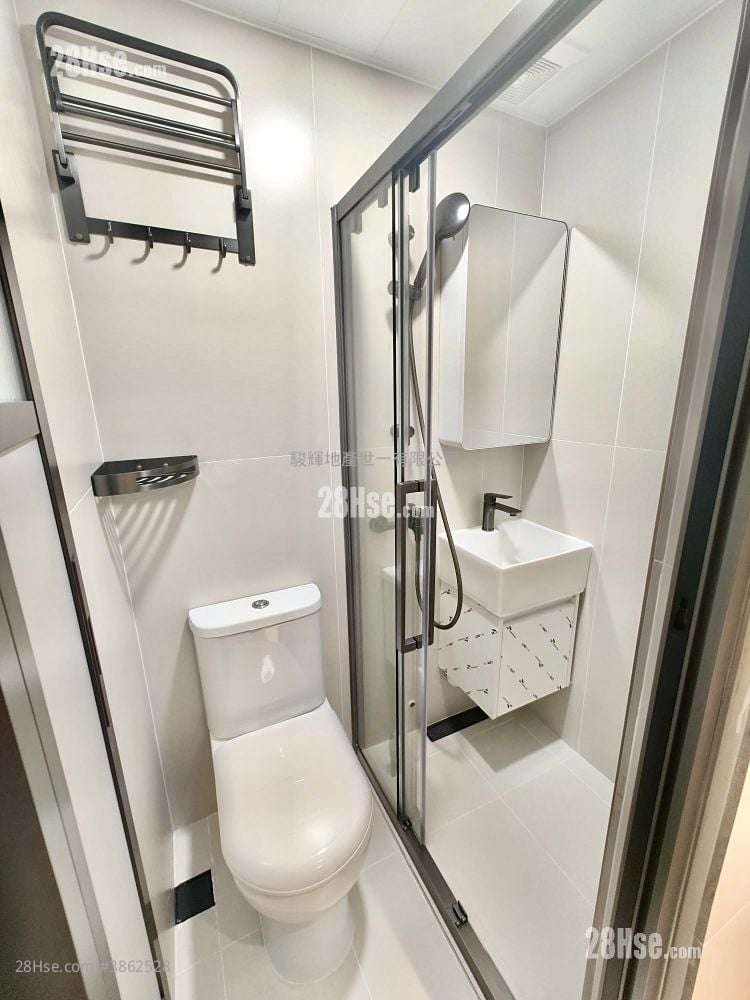 Man Fai Building Rental Studio , 1 Bathroom 150 ft²