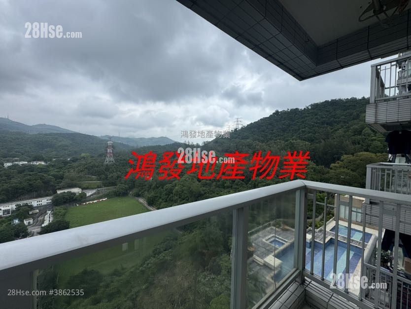 Caldecott Hill Rental 3 Bedrooms , 2 Bathrooms 764 ft²