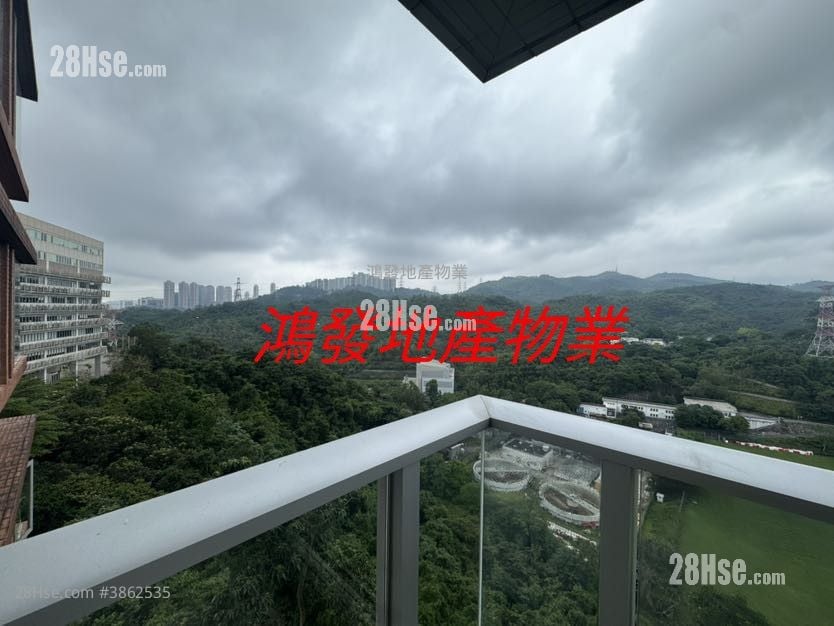Caldecott Hill Rental 3 Bedrooms , 2 Bathrooms 764 ft²