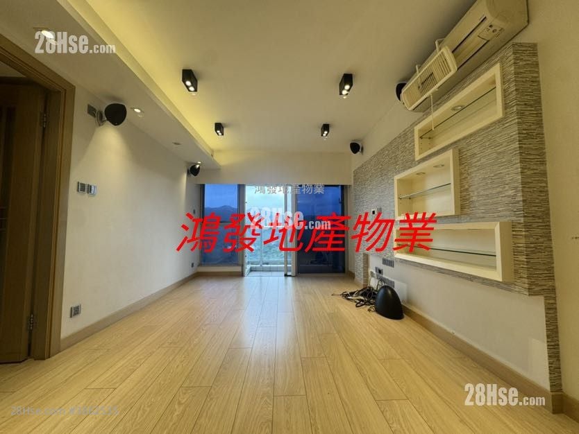 Caldecott Hill Rental 3 Bedrooms , 2 Bathrooms 764 ft²
