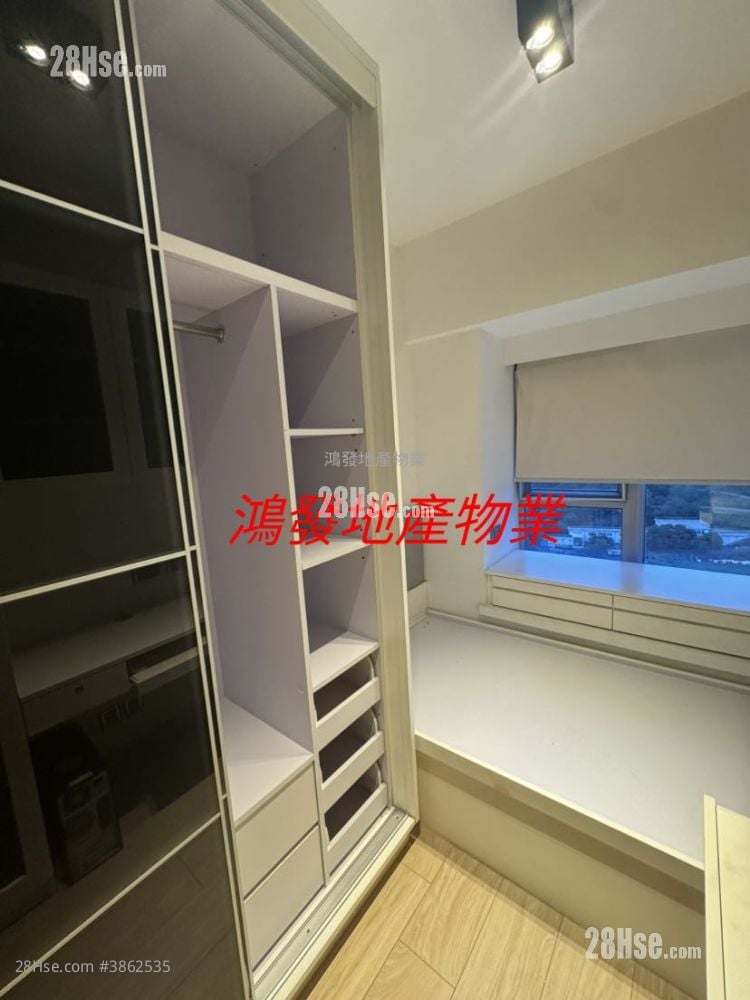 Caldecott Hill Rental 3 Bedrooms , 2 Bathrooms 764 ft²