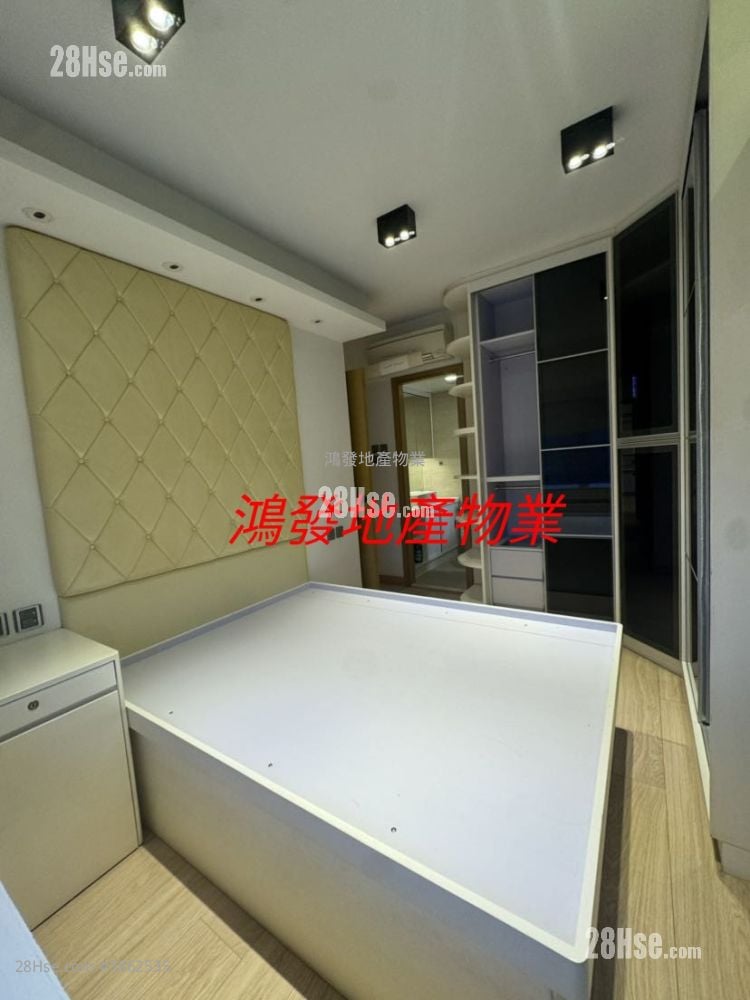 Caldecott Hill Rental 3 Bedrooms , 2 Bathrooms 764 ft²