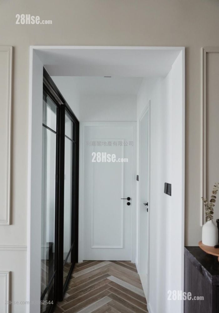 Sorrento Sell 3 Bedrooms , 2 Bathrooms 808 ft²