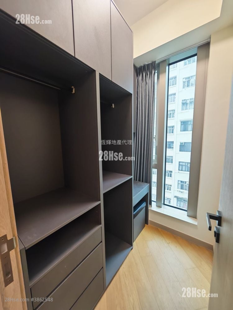 One Soho Rental 2 Bedrooms , 1 Bathroom 374 ft²