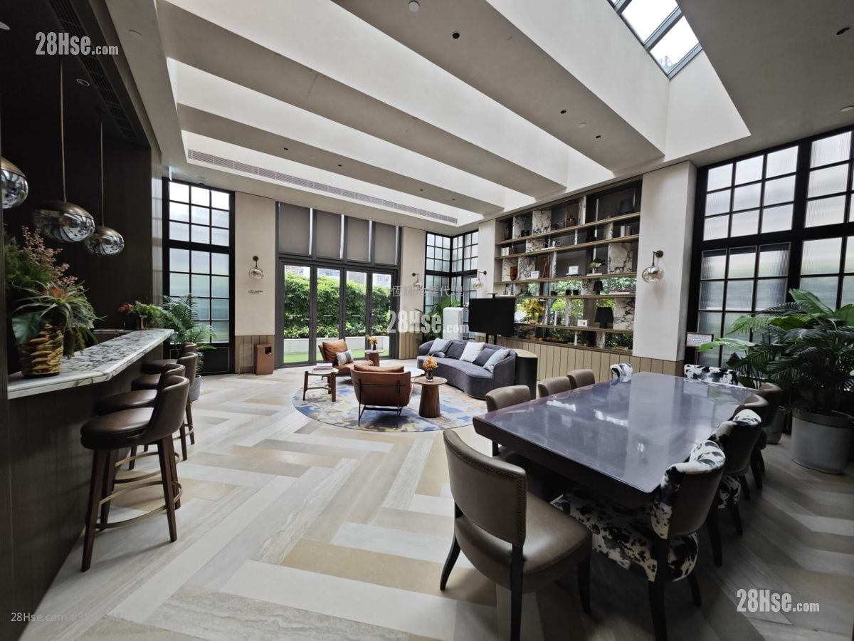 One Soho Rental 2 Bedrooms , 1 Bathroom 374 ft²