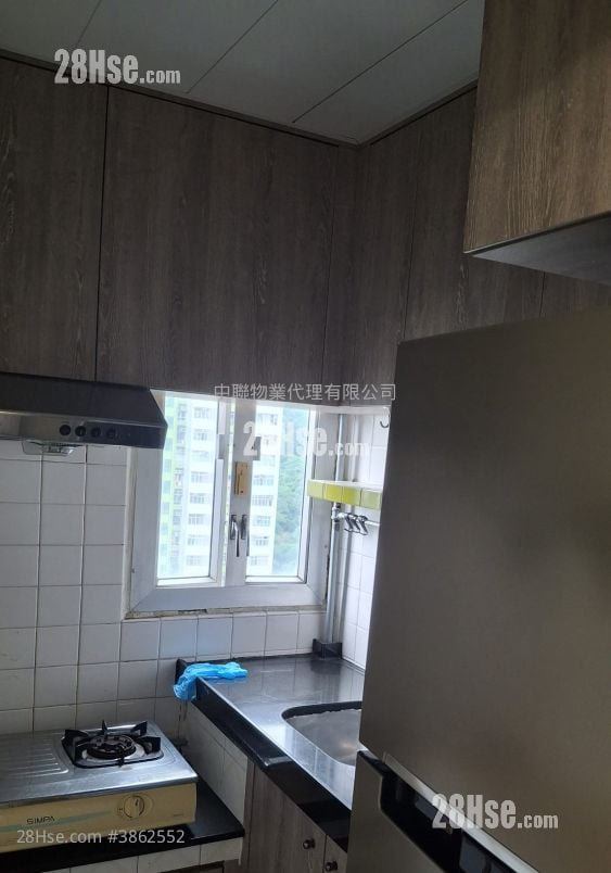 May Shing Court Sell 2 Bedrooms , 1 Bathroom 381 ft²