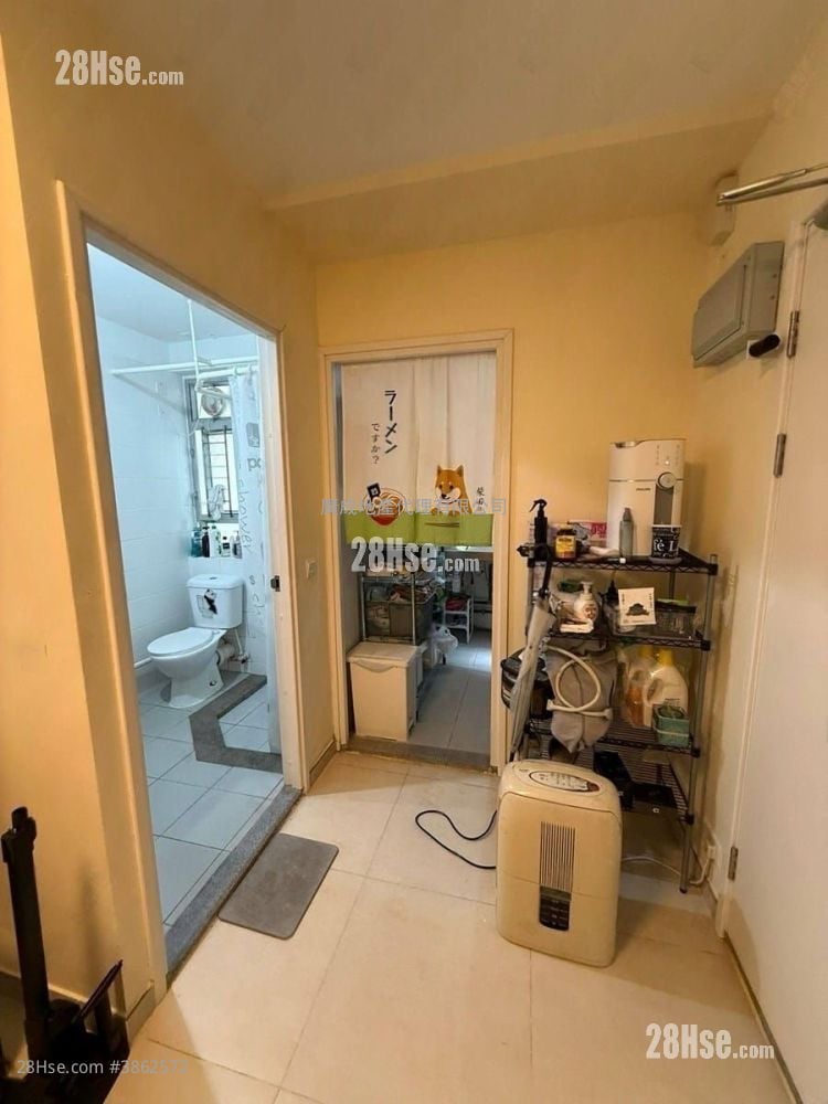 Yung Ming Court Sell 2 Bedrooms , 1 Bathroom 372 ft²