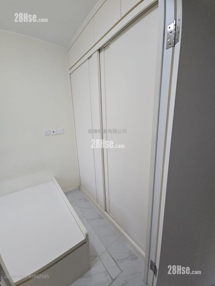Kwun Hei Court Sell 1 Bedroom , 1 Bathroom 426 ft²