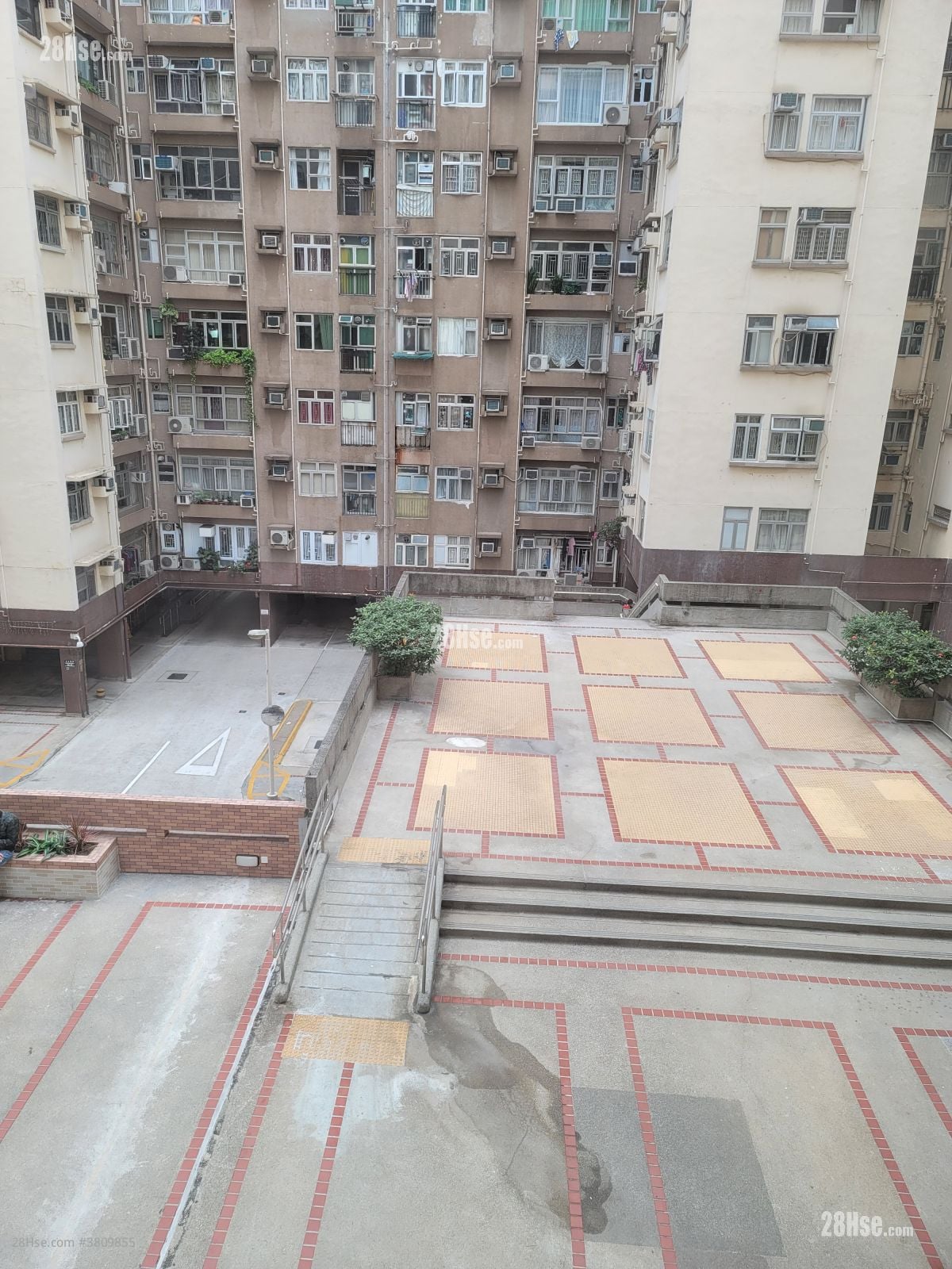 Mei Foo Sun Chuen Sell 620 ft²