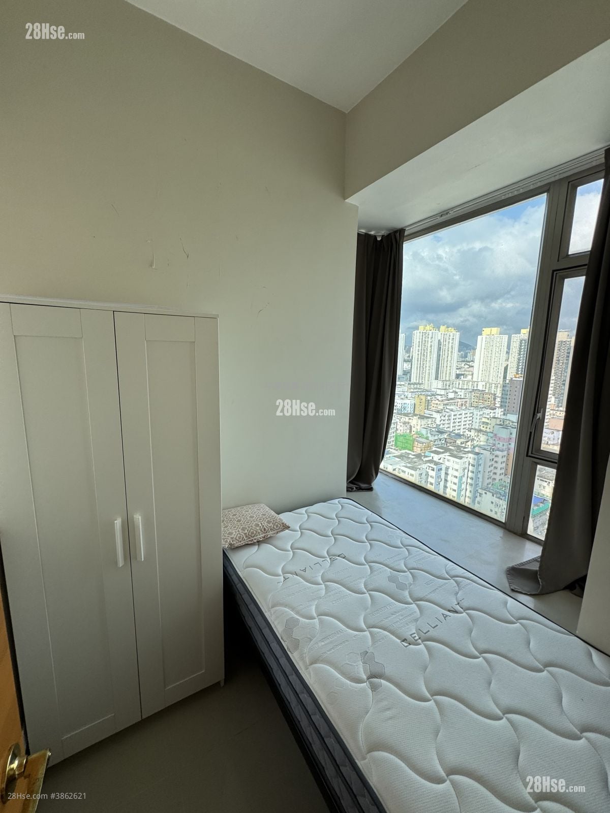 Vista Sell 1 Bedroom , 1 Bathroom 306 ft²