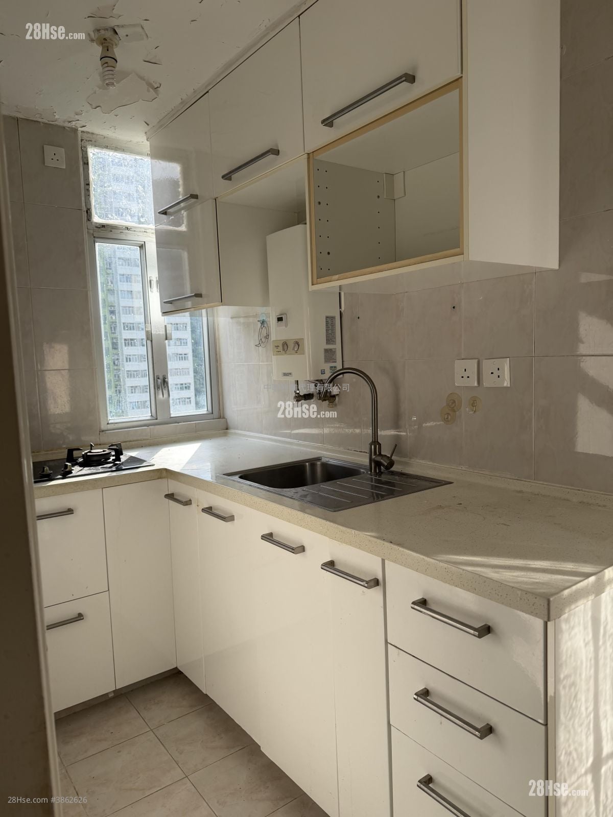 May Shing Court Sell 381 ft²