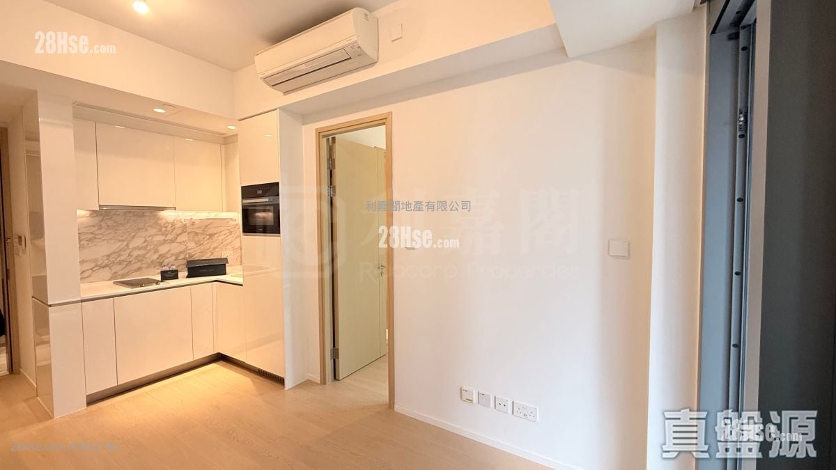 Double Coast Rental 319 ft²
