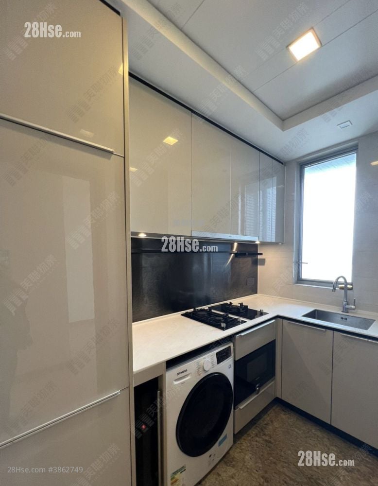 kitchen: Century Link Rental 3 Bedrooms , 2 Bathrooms 642 ft²