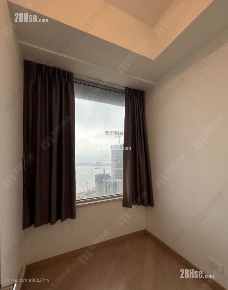 bedroom 2: Century Link Rental 3 Bedrooms , 2 Bathrooms 642 ft²