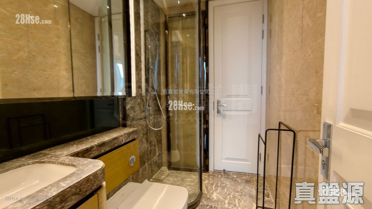 Eden Manor Rental 4 Bedrooms , 2 Bathrooms 1,108 ft²