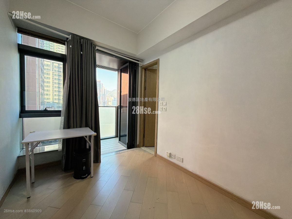 The Zutten Sell Studio , 1 Bathroom 191 ft²