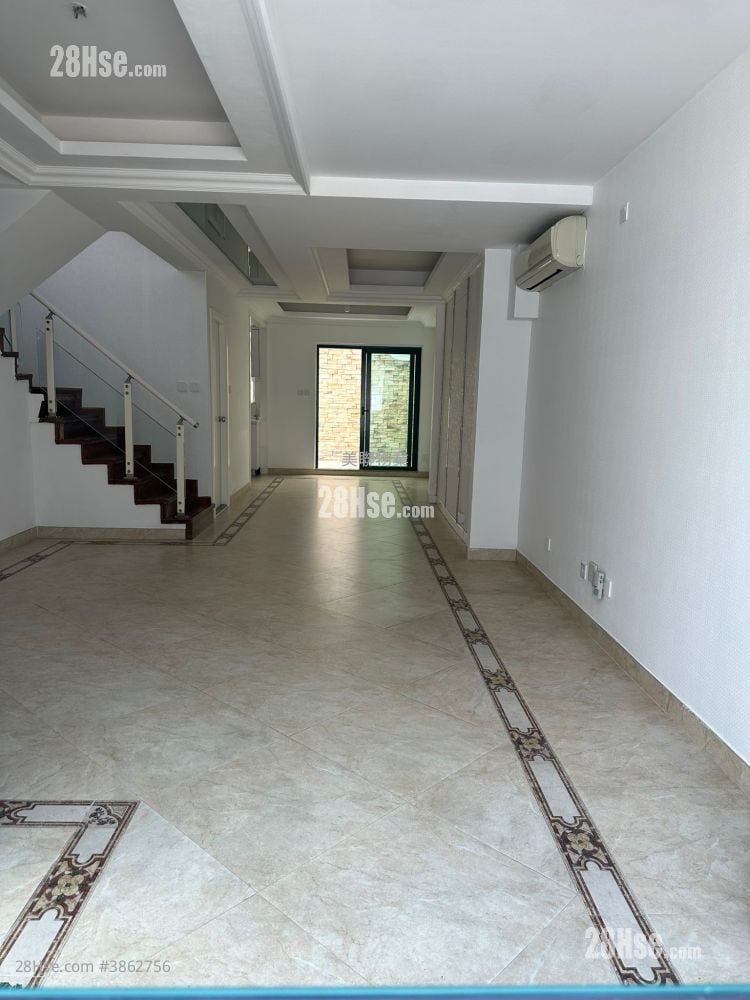 Casa Paradizo Sell 3 Bedrooms , 3 Bathrooms 1,037 ft²