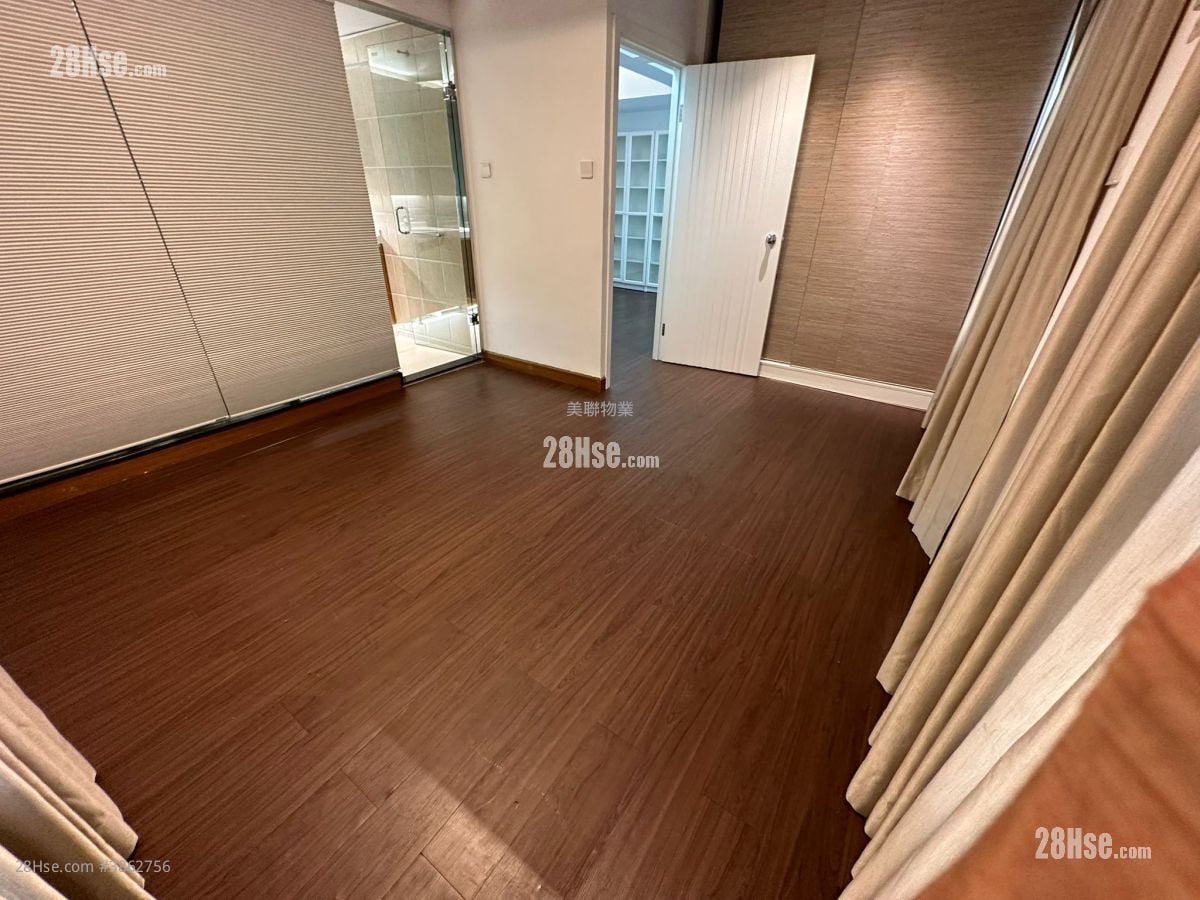 Casa Paradizo Sell 3 Bedrooms , 3 Bathrooms 1,037 ft²