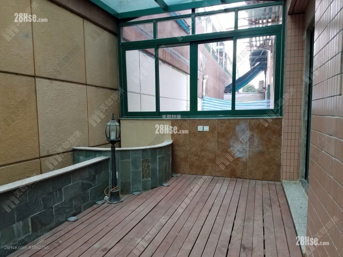 Casa Paradizo Sell 3 Bedrooms , 3 Bathrooms 1,037 ft²