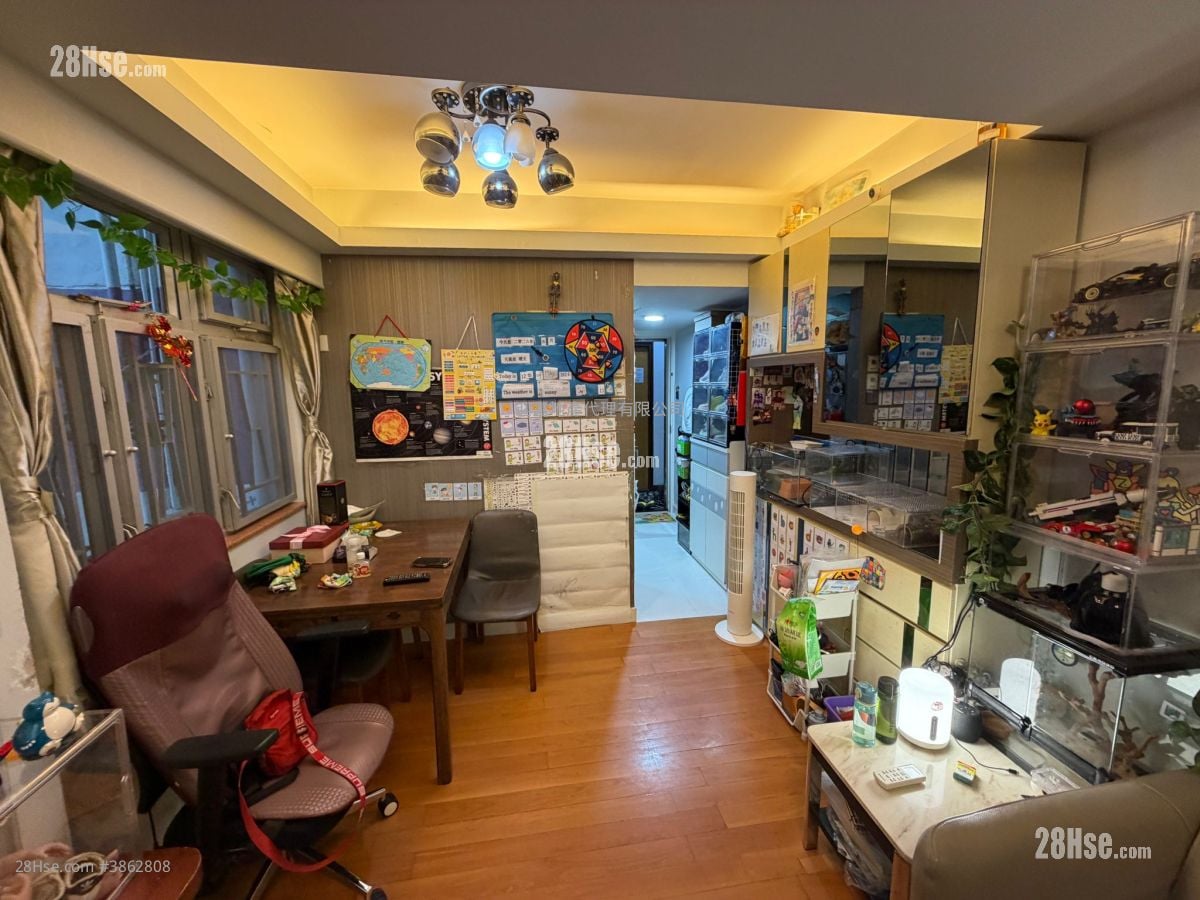 黃埔新村 售盤 3 房 , 1 浴室 490 平方呎