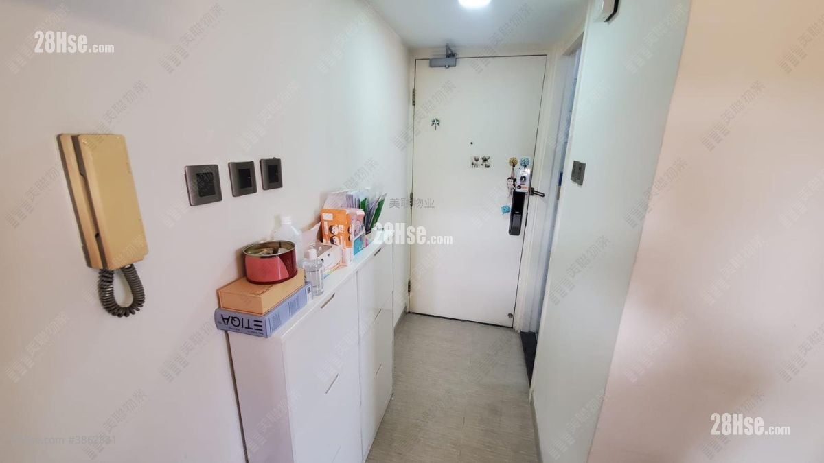 Tin Chung Court Sell 2 Bedrooms , 1 Bathroom 506 ft²