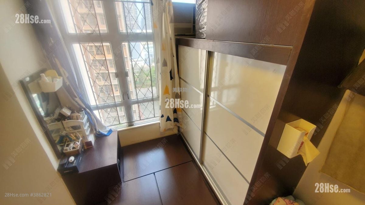 Tin Chung Court Sell 2 Bedrooms , 1 Bathroom 506 ft²