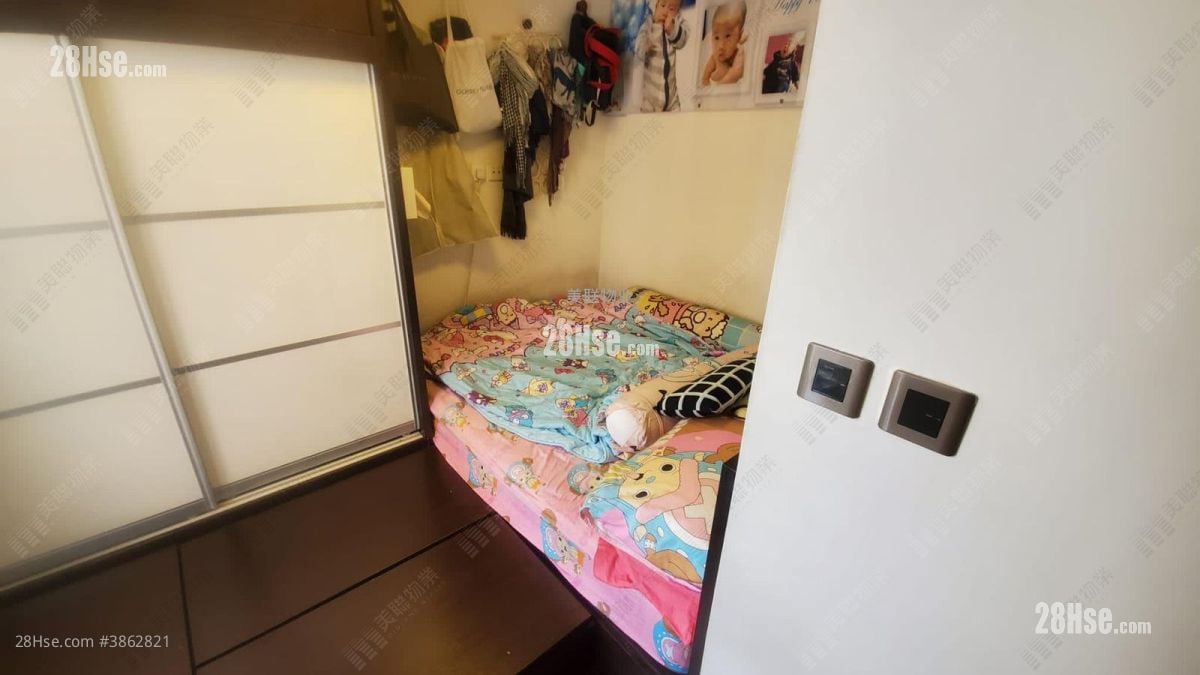 Tin Chung Court Sell 2 Bedrooms , 1 Bathroom 506 ft²
