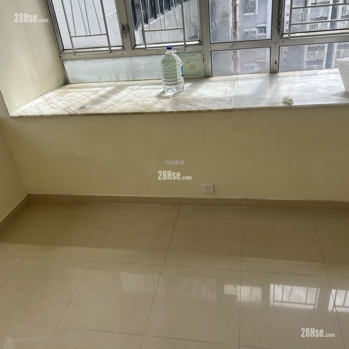 On Hong Building Rental 1 Bedroom 238 ft²