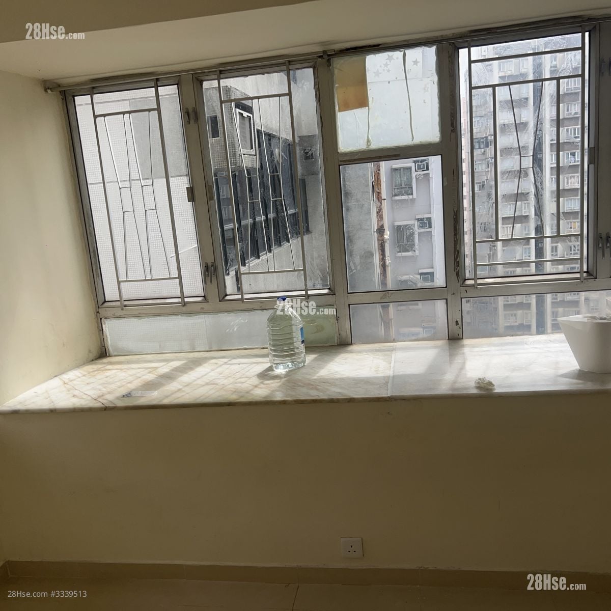 On Hong Building Rental 1 Bedroom 238 ft²