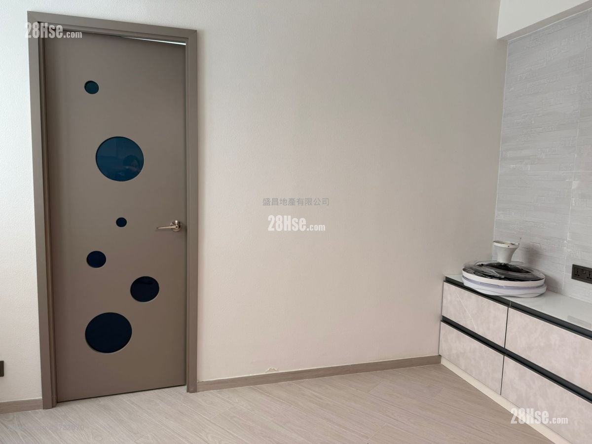 Ngai Hing Mansion Sell 1 Bedroom , 1 Bathroom 311 ft²