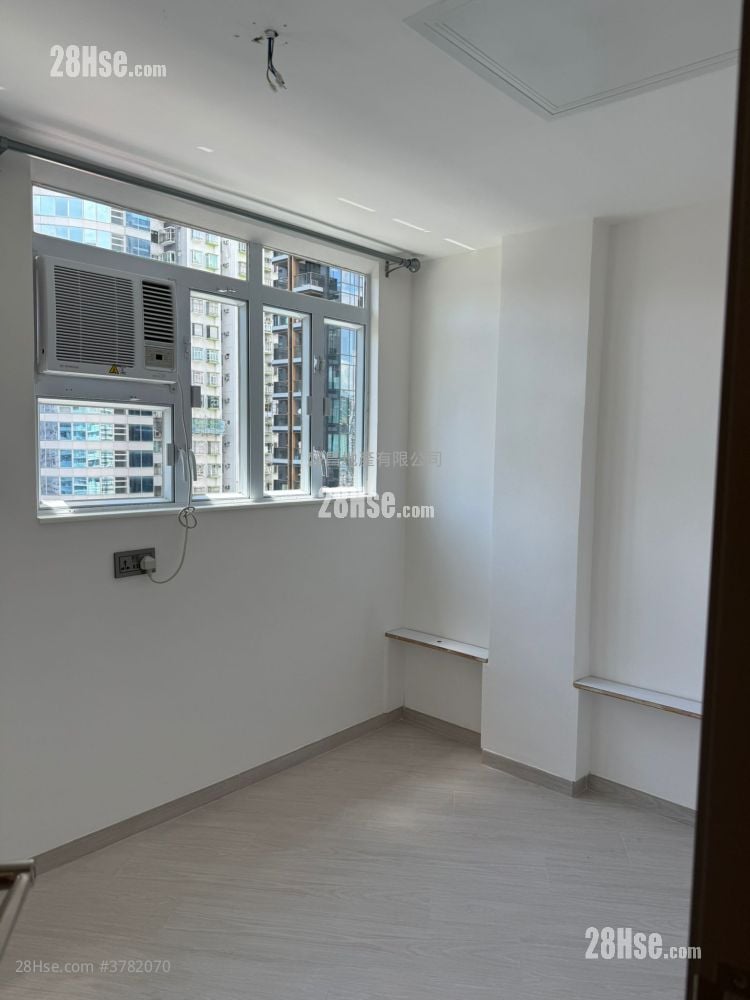 Ngai Hing Mansion Sell 1 Bedroom , 1 Bathroom 311 ft²