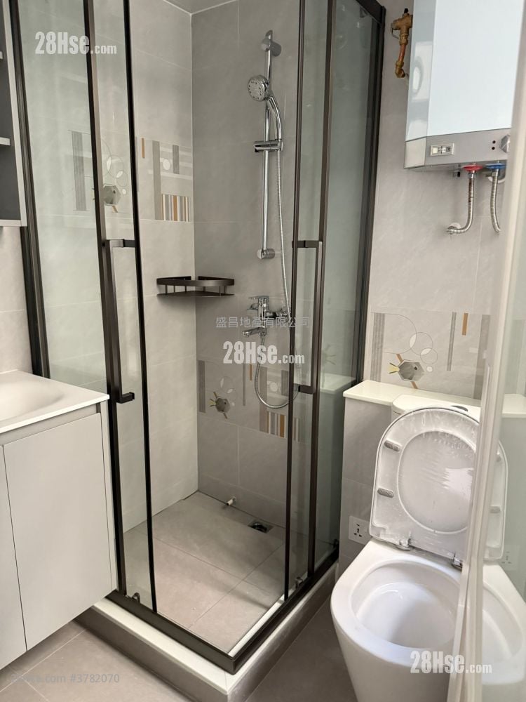 Ngai Hing Mansion Sell 1 Bedroom , 1 Bathroom 311 ft²