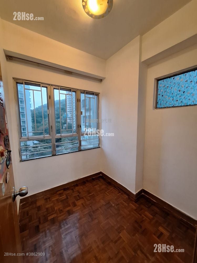Tsuen Tak Garden Sell 2 Bedrooms , 1 Bathroom 306 ft²