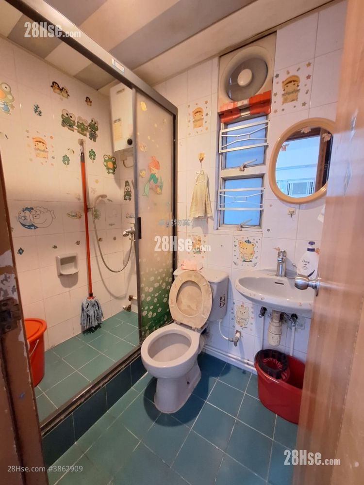 Tsuen Tak Garden Sell 2 Bedrooms , 1 Bathroom 306 ft²