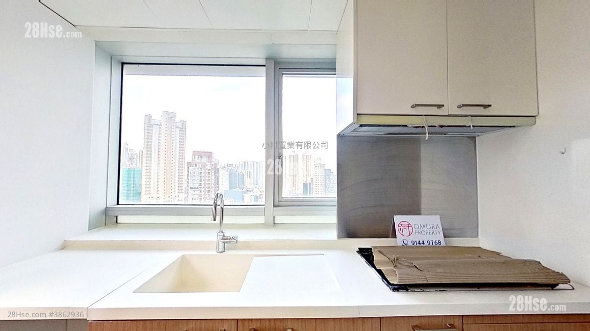 kitchen: Grand Metro Rental 3 Bedrooms , 2 Bathrooms 693 ft²